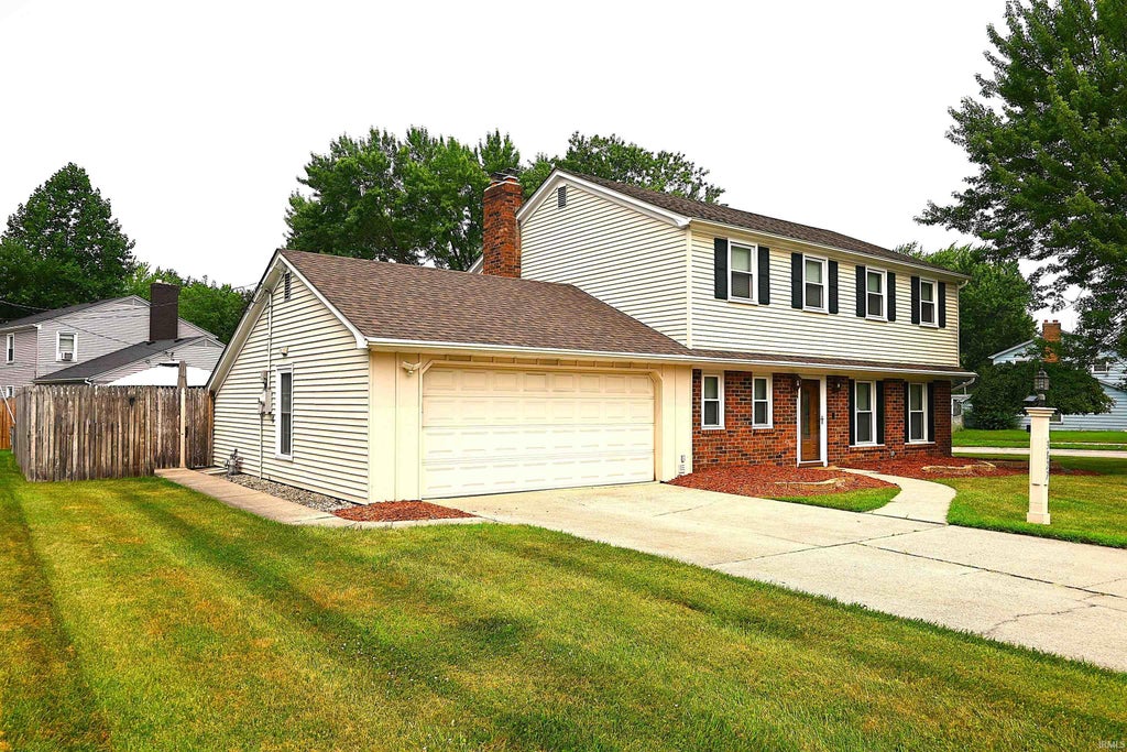 Photo of 3827 Knightway Drive, Fort Wayne, IN 46815 (MLS # 202628682)