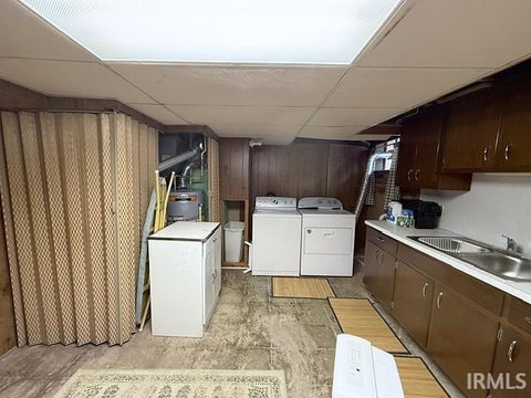 Tiny photo for 5220 Broadway Avenue, Evansville, IN 47712 (MLS # 202638043)