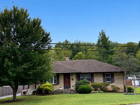 Tiny photo for 5220 Broadway Avenue, Evansville, IN 47712 (MLS # 202638043)