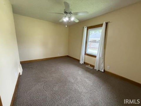 Tiny photo for 5220 Broadway Avenue, Evansville, IN 47712 (MLS # 202638043)