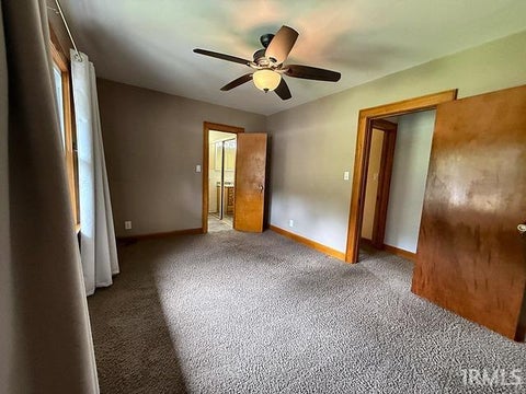 Tiny photo for 5220 Broadway Avenue, Evansville, IN 47712 (MLS # 202638043)