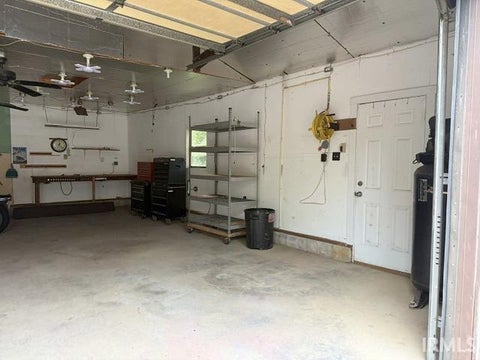 Tiny photo for 5220 Broadway Avenue, Evansville, IN 47712 (MLS # 202638043)