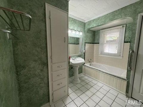 Tiny photo for 5220 Broadway Avenue, Evansville, IN 47712 (MLS # 202638043)