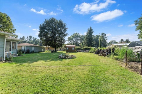 Tiny photo for 52083 Kenilworth Road, South Bend, IN 46637 (MLS # 202635349)