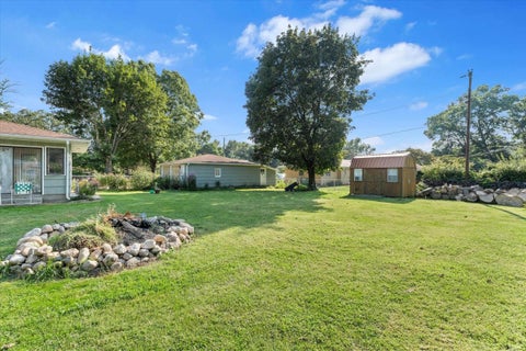 Tiny photo for 52083 Kenilworth Road, South Bend, IN 46637 (MLS # 202635349)