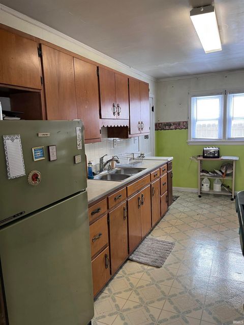 Tiny photo for 621 W Elm Street, Kokomo, IN 46901 (MLS # 202547646)