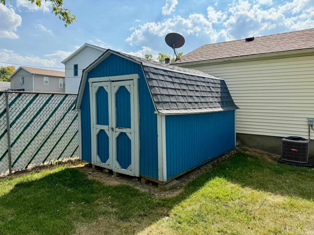 1301 N Lafontaine Street, Huntington, IN 46750 | MLS 202538270
