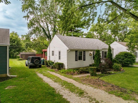 Tiny photo for 2003 E 22nd Street, Muncie, IN 47302 (MLS # 202632755)