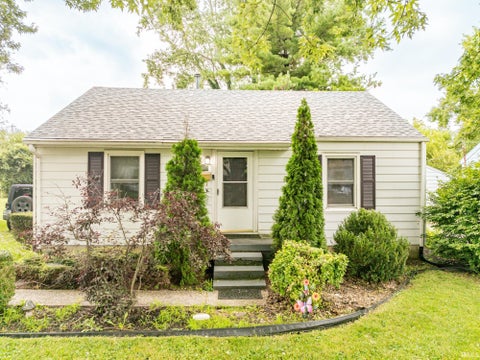 Photo of 2003 E 22nd Street, Muncie, IN 47302 (MLS # 202632755)