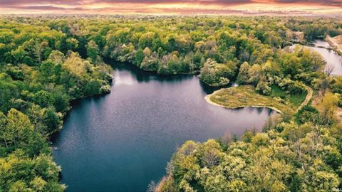 Photo of 2162 Victoria Woods Drive, Victoria Woods, IN 47601 (MLS # 202611342)