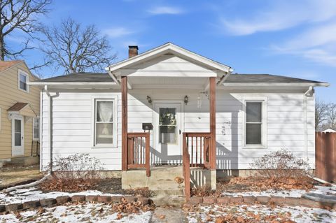Photo of 2319 Kenwood Avenue, Fort Wayne, IN 46805 (MLS # 202603054)