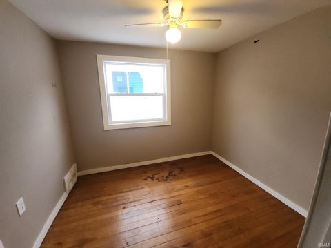 Tiny photo for 1306 Peter Street, Logansport, IN 46947 (MLS # 202549834)