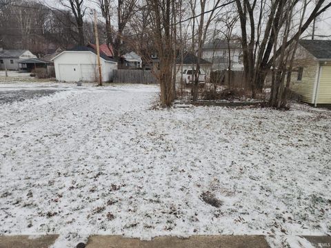 Tiny photo for 1306 Peter Street, Logansport, IN 46947 (MLS # 202549834)