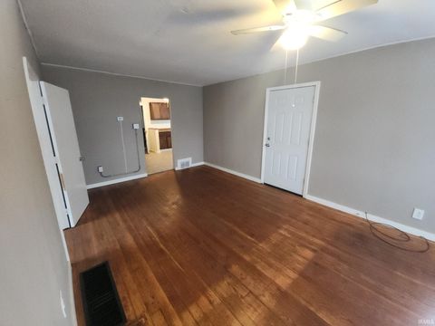 Tiny photo for 1306 Peter Street, Logansport, IN 46947 (MLS # 202549834)