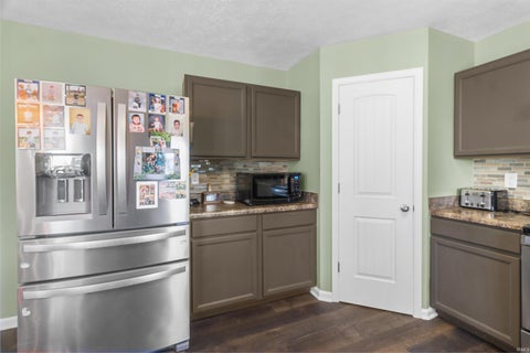 Tiny photo for 205 Luke Court, Kokomo, IN 46901 (MLS # 202640322)