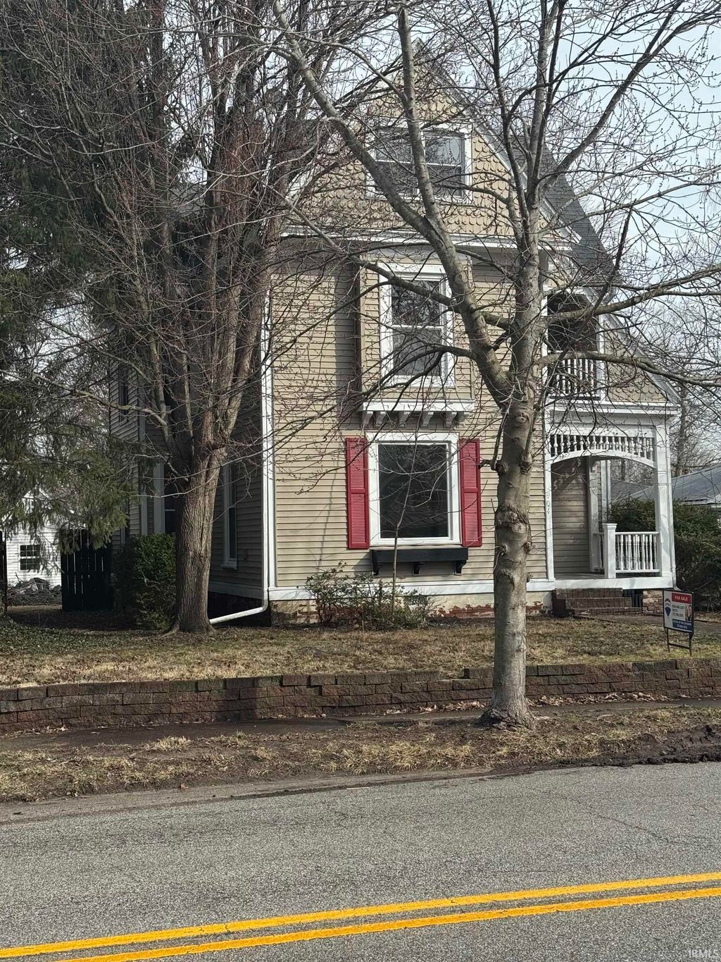 Photo of 904 W Wabash Avenue, Crawfordsville, IN 47933 (MLS # 202609994)