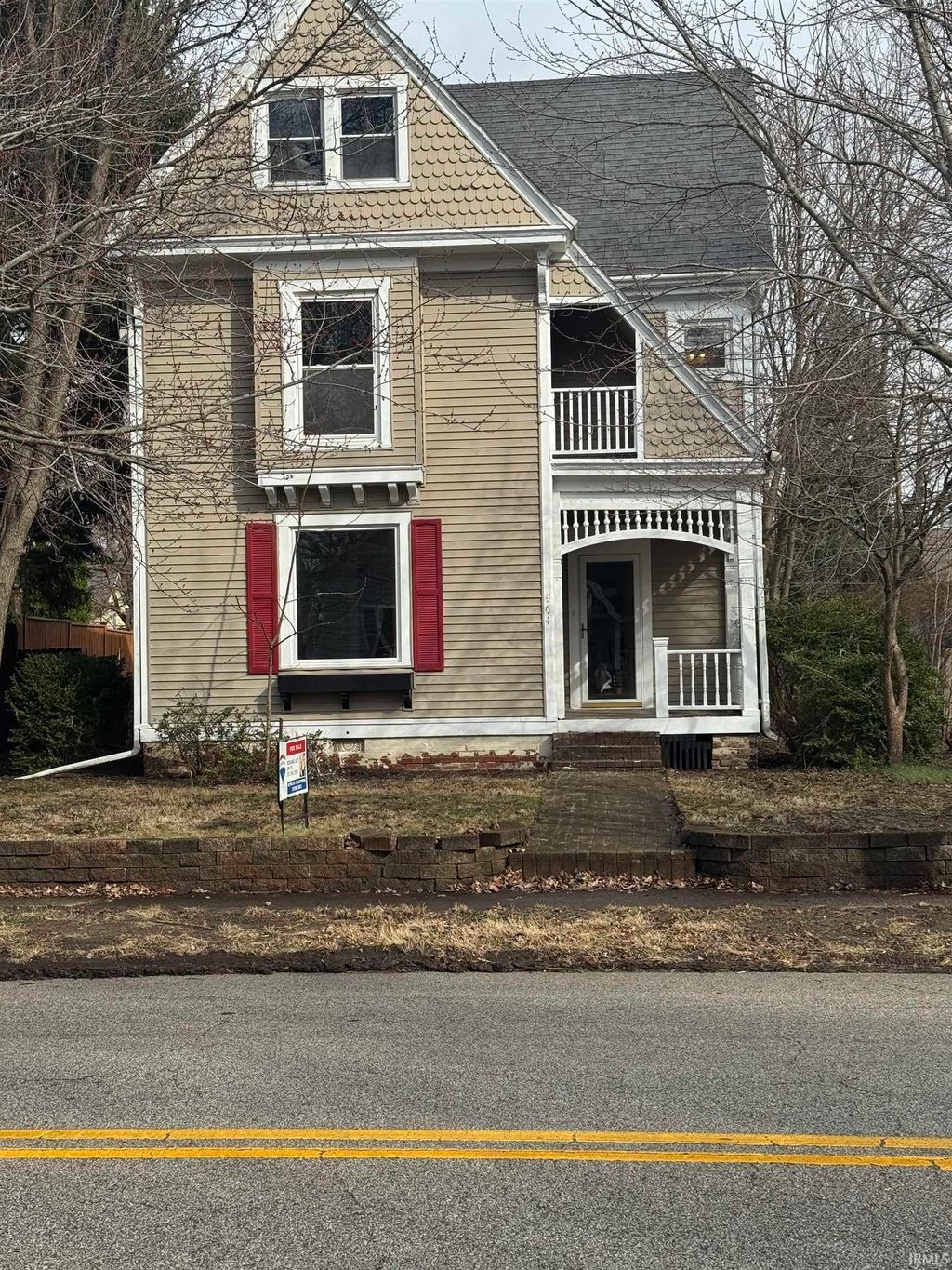 Photo of 904 W Wabash Avenue, Crawfordsville, IN 47933 (MLS # 202609994)