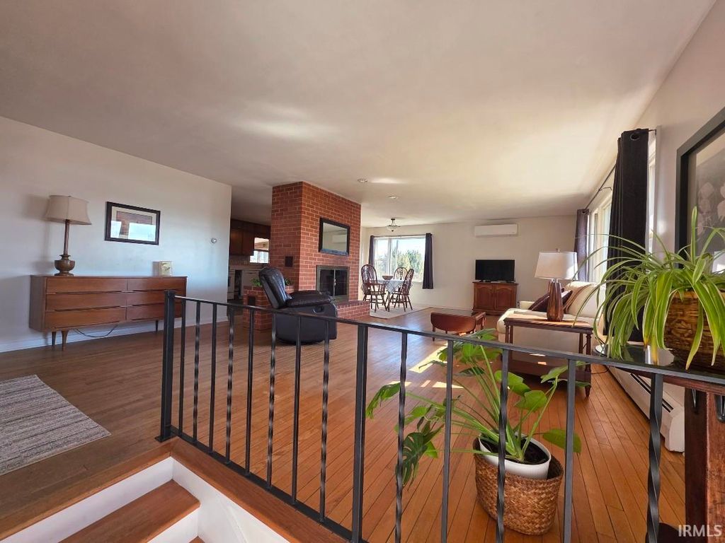 Photo of 7615 E 1100, Kendallville, IN 46755 (MLS # 202606456)