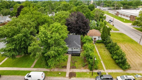 Tiny photo for 1333 N Meade Street, South Bend, IN 46628 (MLS # 202624139)