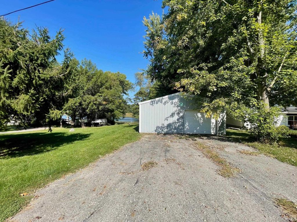 Photo of 16790 Mill Pond Trail, Plymouth, IN 46563 (MLS # 202541220)