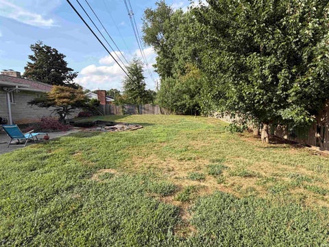 Tiny photo for 620 E Blue Ridge Drive, Evansville, IN 47714 (MLS # 202637793)