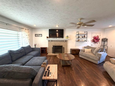 Tiny photo for 620 E Blue Ridge Drive, Evansville, IN 47714 (MLS # 202637793)