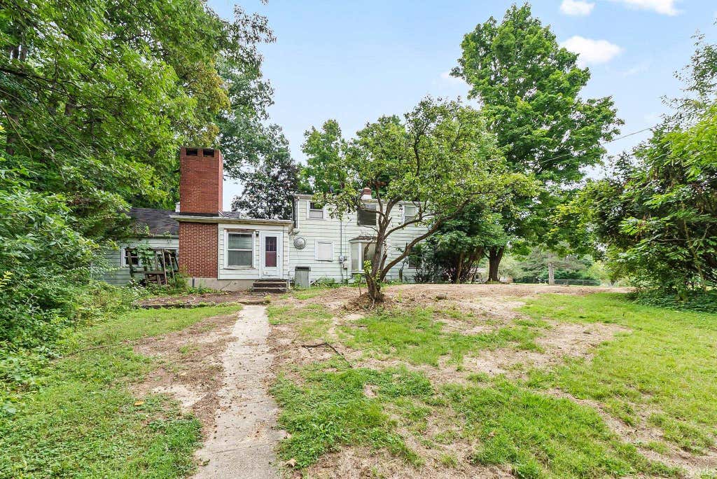 Photo of 3806 Rosewood Drive, Fort Wayne, IN 46804 (MLS # 202632661)