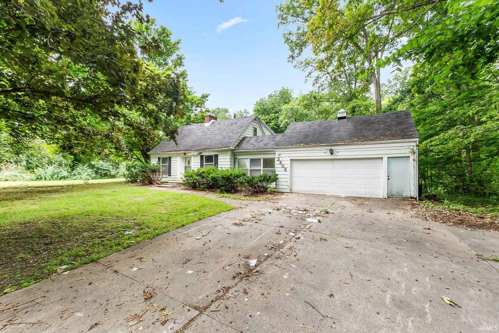 Photo of 3806 Rosewood Drive, Fort Wayne, IN 46804 (MLS # 202632661)