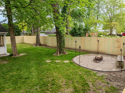 Tiny photo for 4301 N Manchester Road, Muncie, IN 47304 (MLS # 202618710)