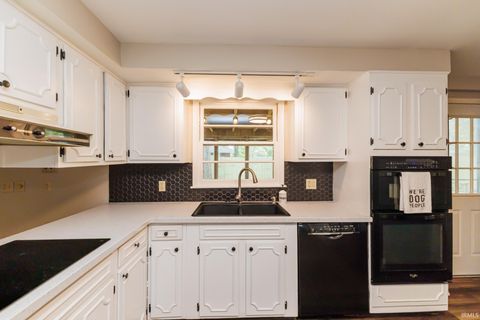Tiny photo for 4301 N Manchester Road, Muncie, IN 47304 (MLS # 202618710)