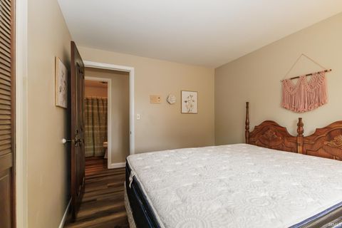 Tiny photo for 4301 N Manchester Road, Muncie, IN 47304 (MLS # 202618710)