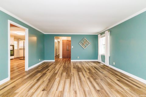 Tiny photo for 4301 N Manchester Road, Muncie, IN 47304 (MLS # 202618710)