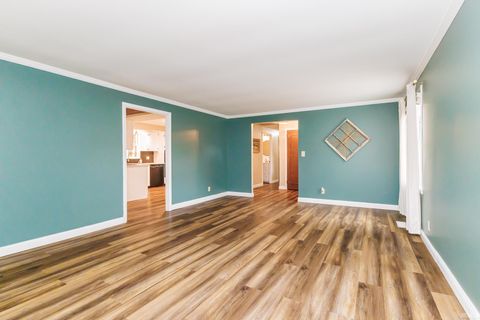 Tiny photo for 4301 N Manchester Road, Muncie, IN 47304 (MLS # 202618710)
