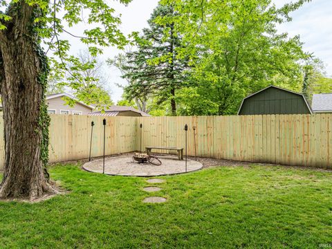 Tiny photo for 4301 N Manchester Road, Muncie, IN 47304 (MLS # 202618710)