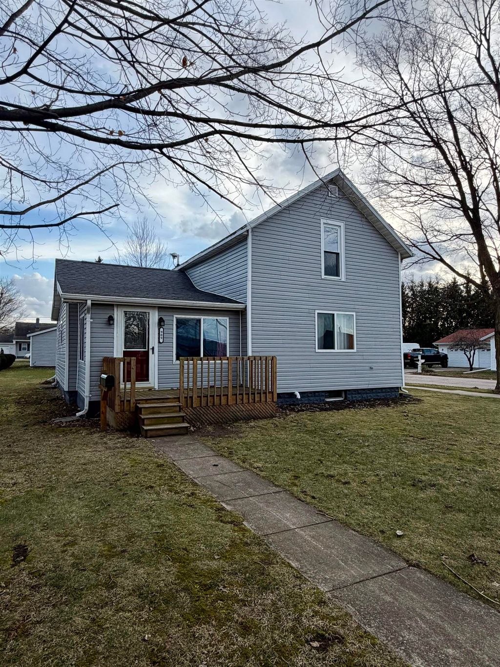 Photo of 909 Illinois Street, Walkerton, IN 46574 (MLS # 202607379)