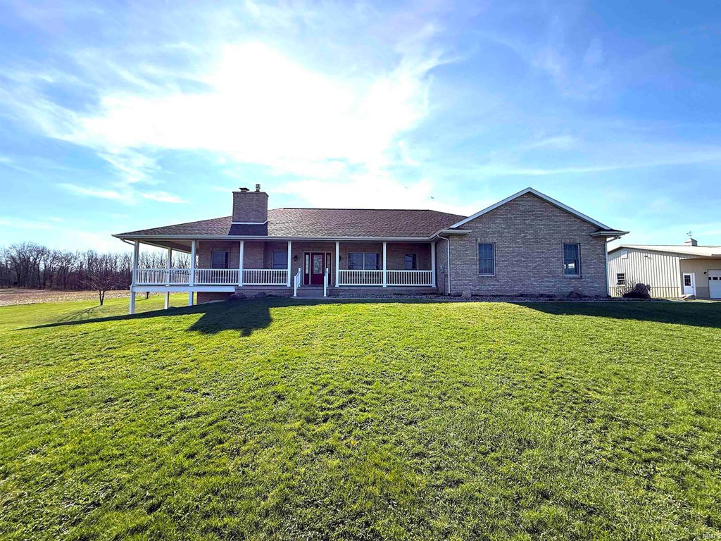 Photo of 4239 S Kinsey Road, Warsaw, IN 46580 (MLS # 202612546)