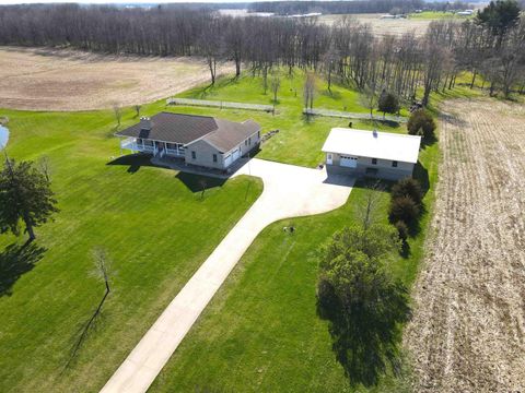 Tiny photo for 4239 S Kinsey Road, Warsaw, IN 46580 (MLS # 202612546)