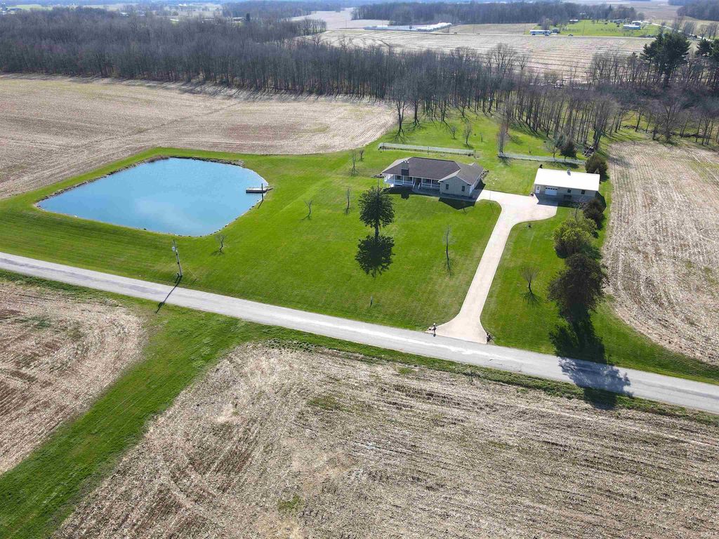 Photo of 4239 S Kinsey Road, Warsaw, IN 46580 (MLS # 202612546)