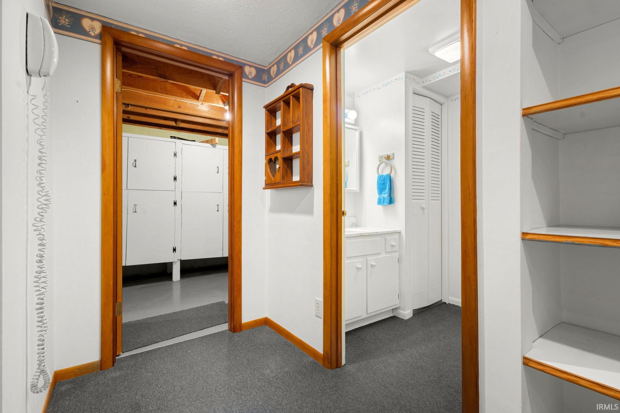 Mishawaka, Indiana 46545, United States, 2 Bedrooms Bedrooms, ,2 BathroomsBathrooms,Residential,Pending,246988