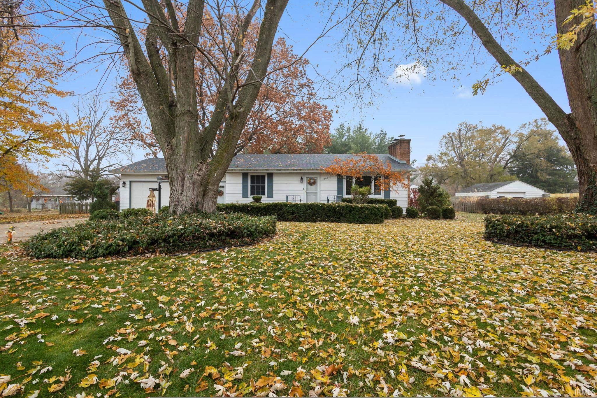 Mishawaka, Indiana 46545, United States, 2 Bedrooms Bedrooms, ,2 BathroomsBathrooms,Residential,Pending,246988