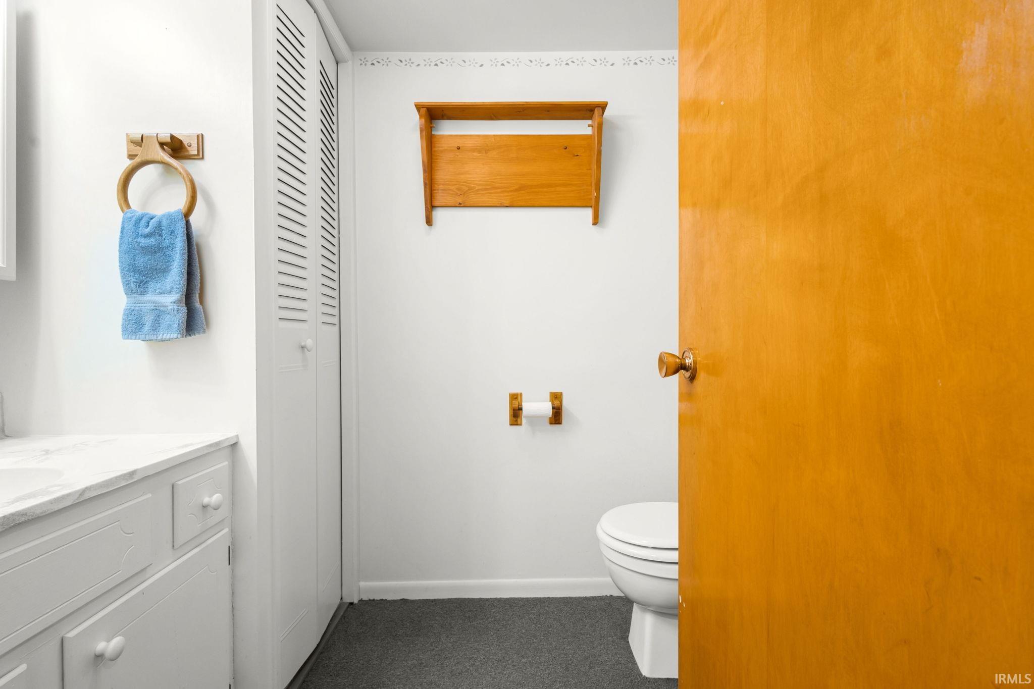 Mishawaka, Indiana 46545, United States, 2 Bedrooms Bedrooms, ,2 BathroomsBathrooms,Residential,Pending,246988