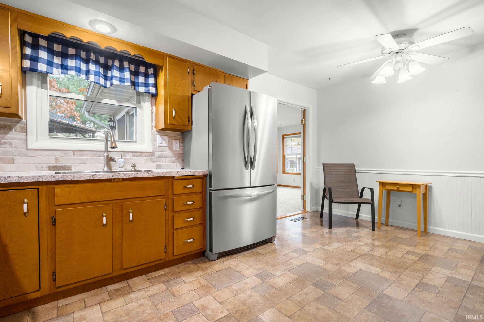 Mishawaka, Indiana 46545, United States, 2 Bedrooms Bedrooms, ,2 BathroomsBathrooms,Residential,Pending,246988