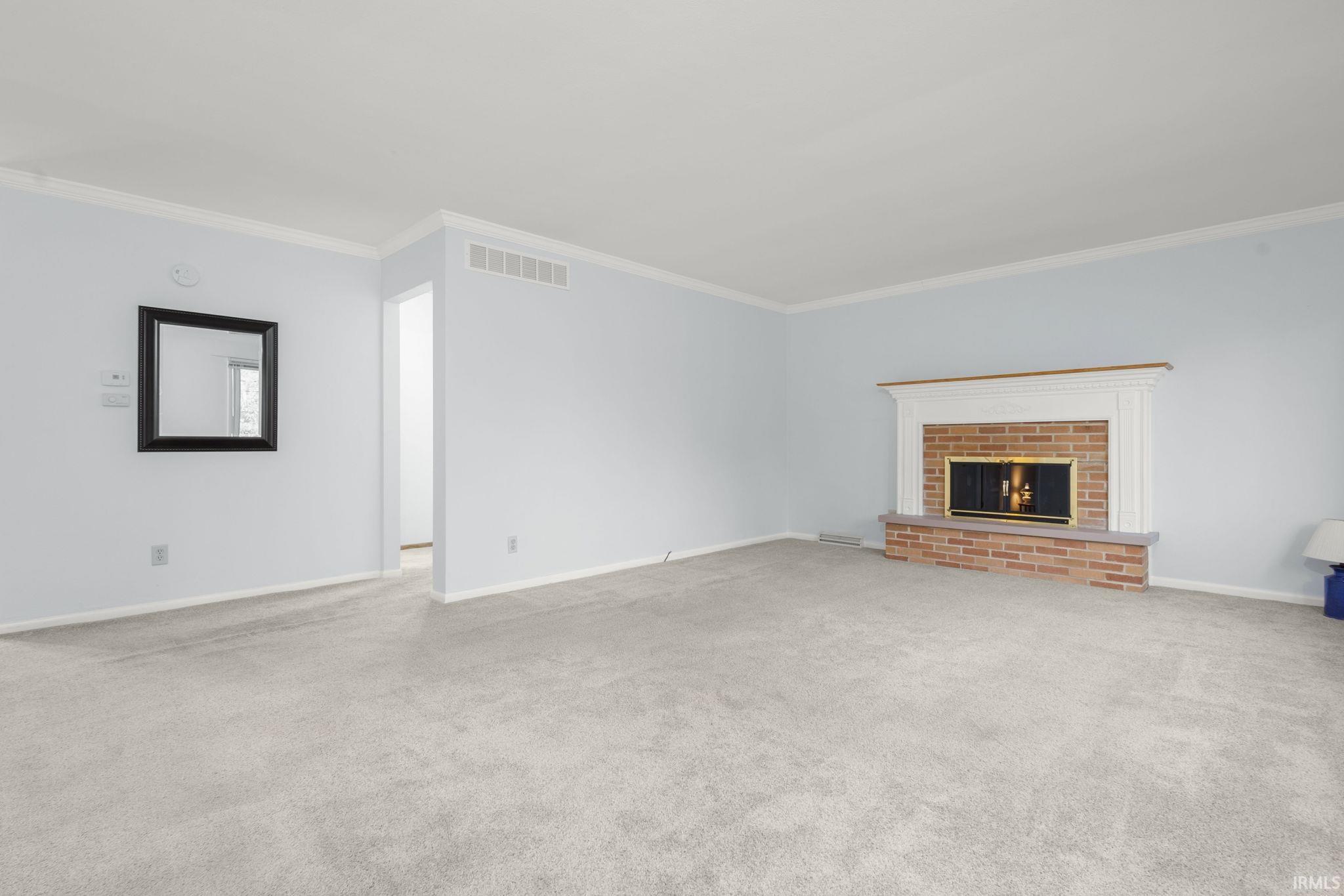 Mishawaka, Indiana 46545, United States, 2 Bedrooms Bedrooms, ,2 BathroomsBathrooms,Residential,Pending,246988