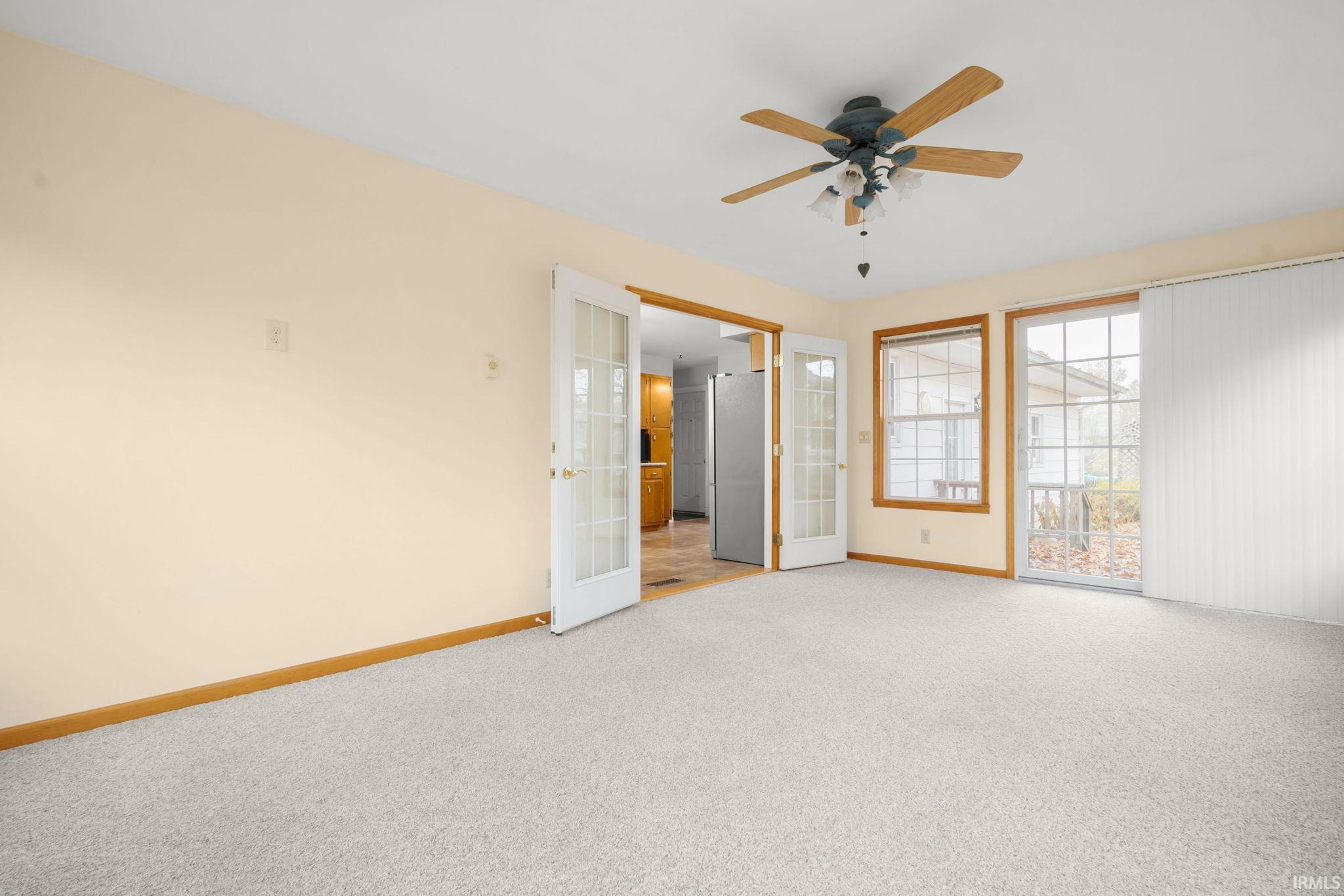 Mishawaka, Indiana 46545, United States, 2 Bedrooms Bedrooms, ,2 BathroomsBathrooms,Residential,Pending,246988