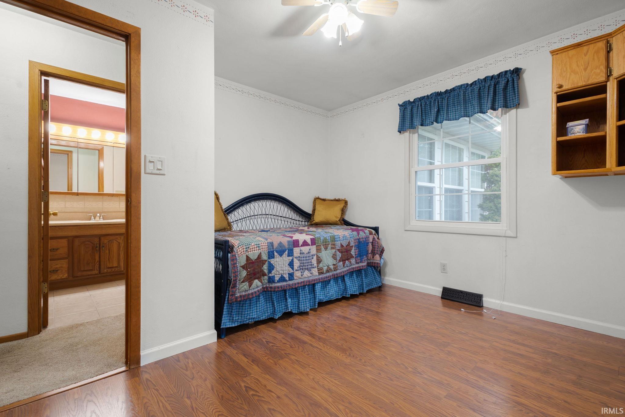 Mishawaka, Indiana 46545, United States, 2 Bedrooms Bedrooms, ,2 BathroomsBathrooms,Residential,Pending,246988