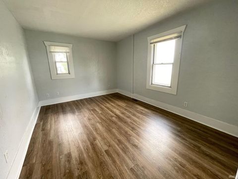 Tiny photo for 1004 E WHEELER Street, Kokomo, IN 46902 (MLS # 202527730)