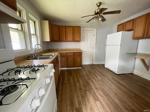 Tiny photo for 1004 E WHEELER Street, Kokomo, IN 46902 (MLS # 202527730)
