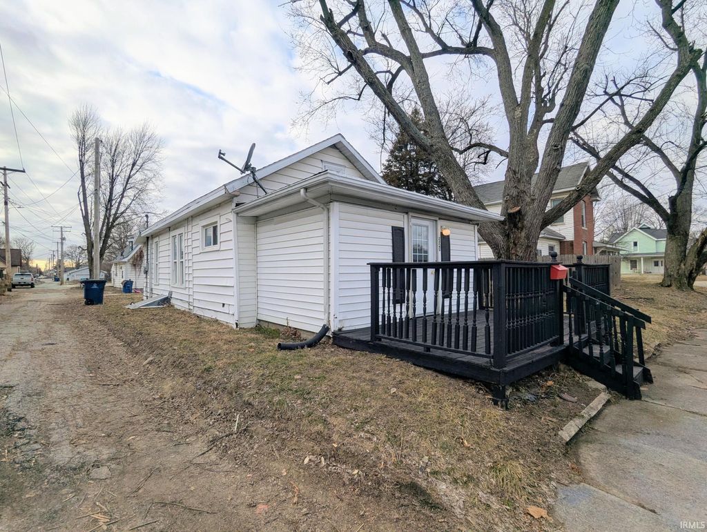 Photo of 221 N G Street, Marion, IN 46952 (MLS # 202606931)