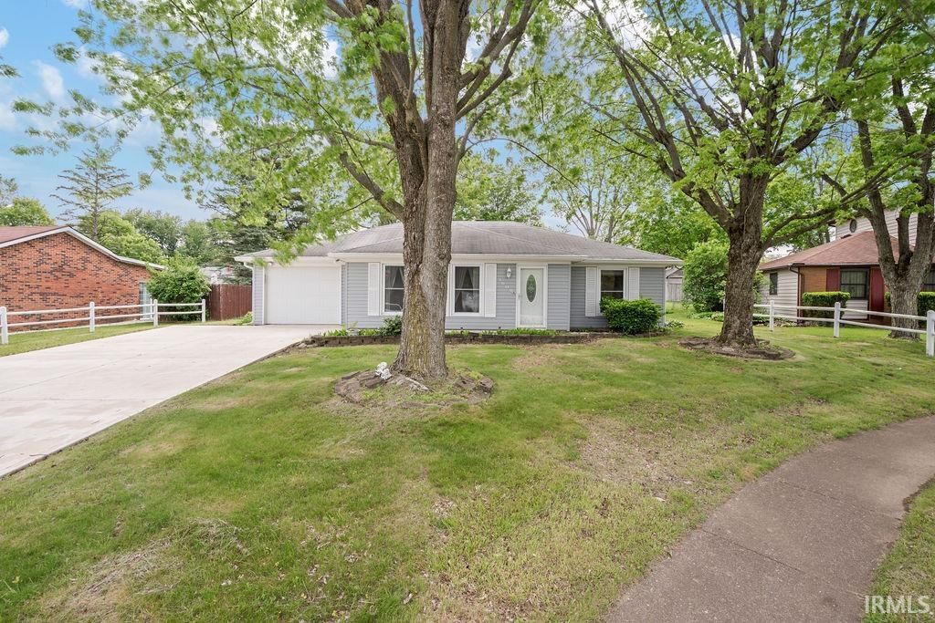 Photo of 1908 VERSAILLES Drive, Kokomo, IN 46902 (MLS # 202619013)