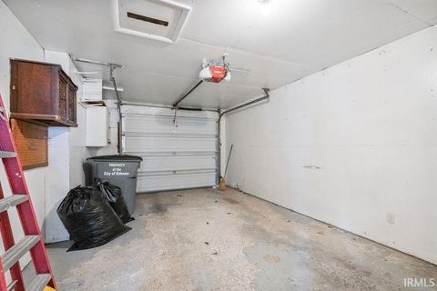 Tiny photo for 1908 VERSAILLES Drive, Kokomo, IN 46902 (MLS # 202619013)